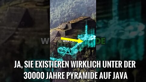 Dies befindet sich unter der Pyramide des Mount Gudung Padang in Indonesien