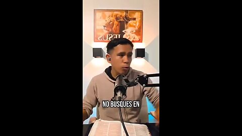 No busques en el mundo lo temporal! put your faith in God