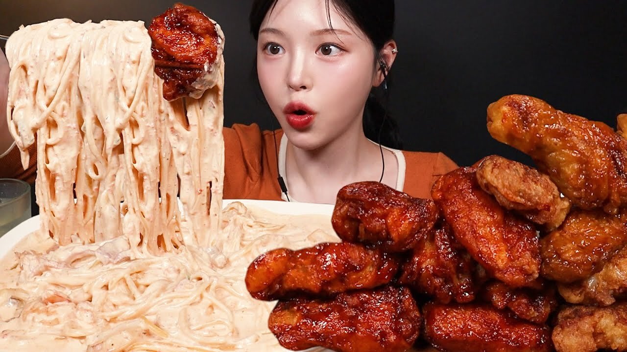 Spicy Mala Chicken & Crispy Honey Combo with Cream Pasta | Mukbang ASMR