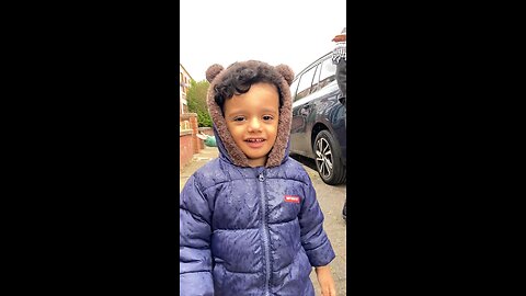 ملوك الأرض… وتحت المطر يمشون فرحًا 🌧️👣#ملوك_الأرض #توأم_السعاده #تحت_المطر #cute