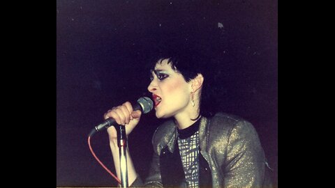 Suburban Relapse - Siouxsie & The Banshees (Live 1979)