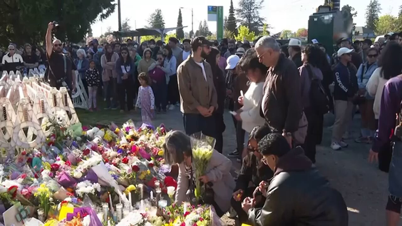 Residents express sadness at vigil for victims of Vancouver ramming attack