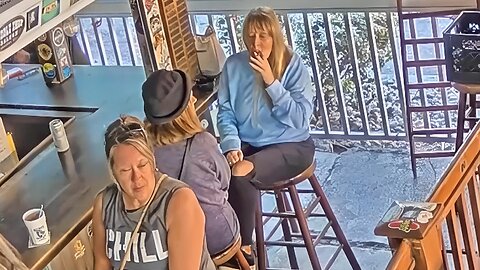 Candid Sexy Smoking Woman 771