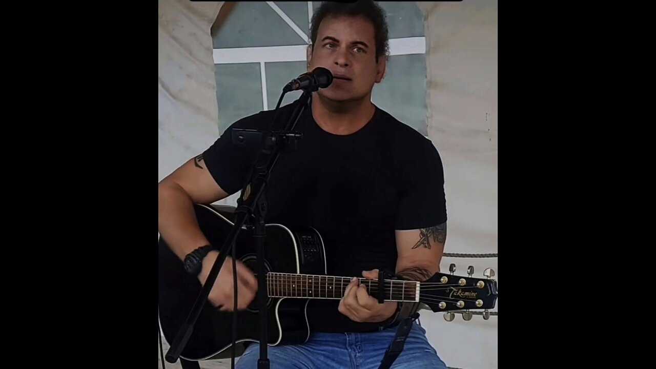 solo live performance clip