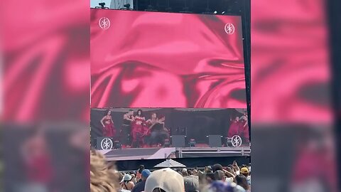 Katseye Gabriela Lollapalooza Performance, Katseye Performance at Lollapalooza 2025