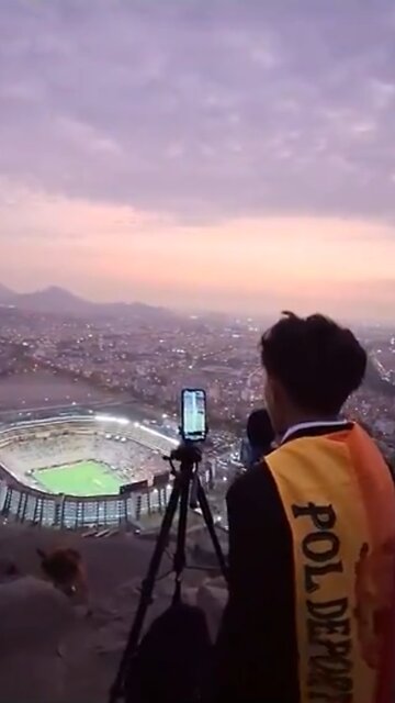 Joven narra la final de la Copa Libertadores desde un cerro