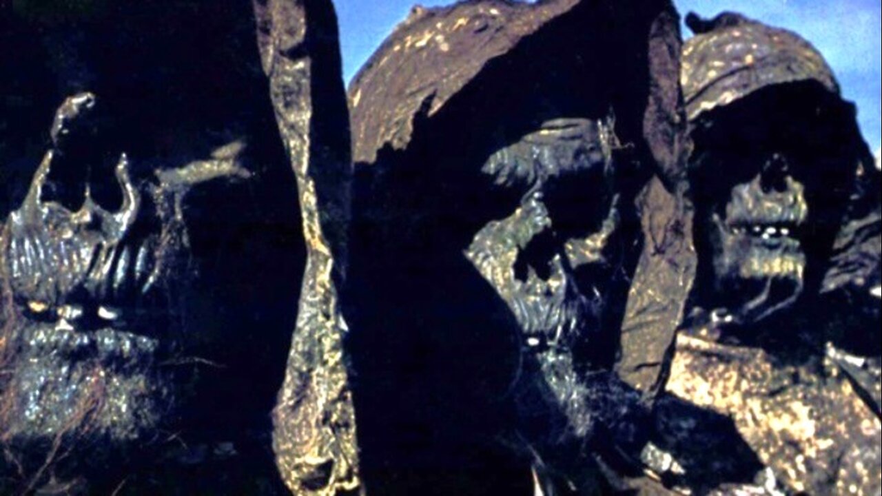 Tombs of the Blind Dead-César Burner, Lone Fleming-1972 IMDB 6.1/10