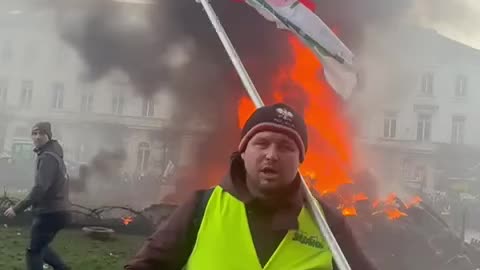 Bruksela 18 grudnia płonie. Gniew Europejskich rolników.🔥‼️😡 🔥🔥🔥🔥🔥🔥🔥🔥🔥🔥🔥🔥🔥