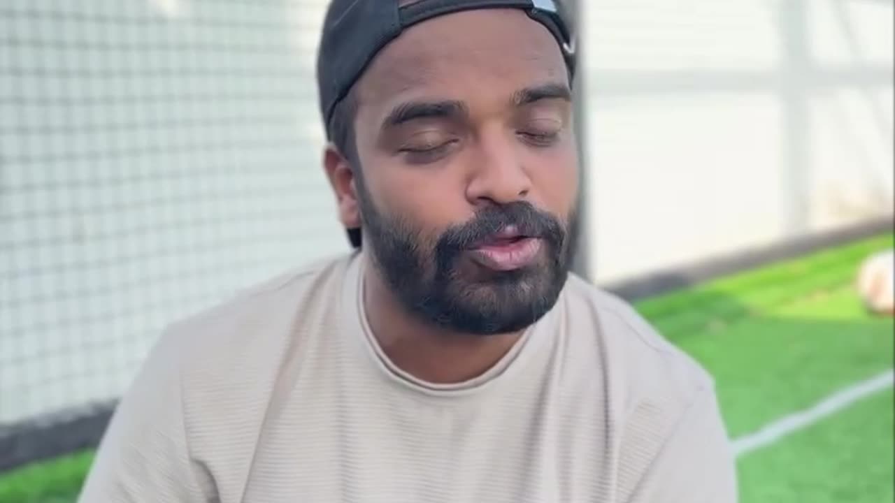 Friend who Give Excuses while playing cricket AndDownload HaaNaa