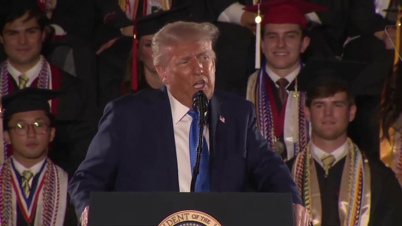 🚨🔥President Trump: “Each of the graduates in this arena will soon have the chance to..
