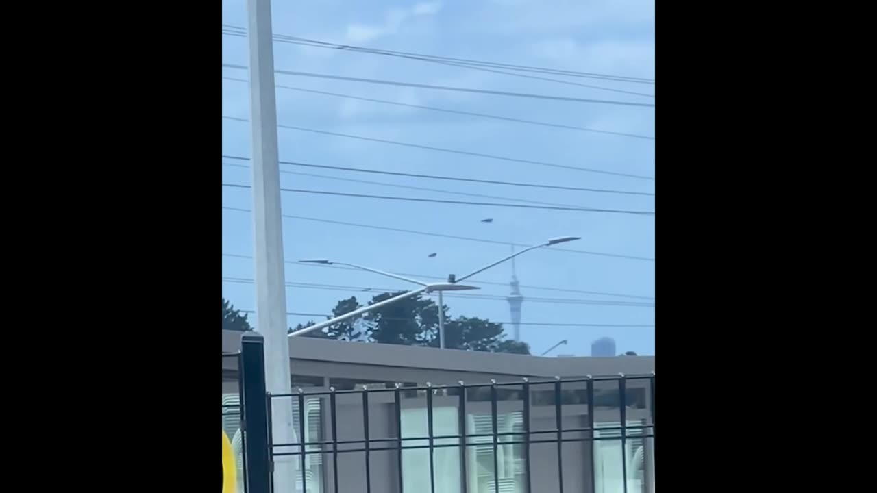 GOD Like FACE APPEARS IN CLOUDS? UFO SWARMS THE WORLD!