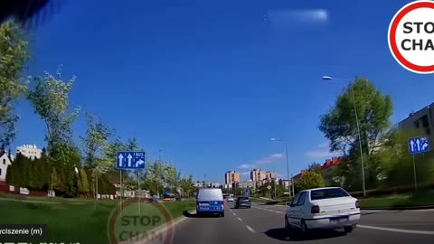 Owieczki drogowe - bezpieczny odstęp