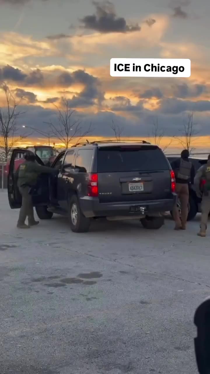 HARROWING INCIDENT: At Chicago OHare Airport, a driver rams a DHS vehicle