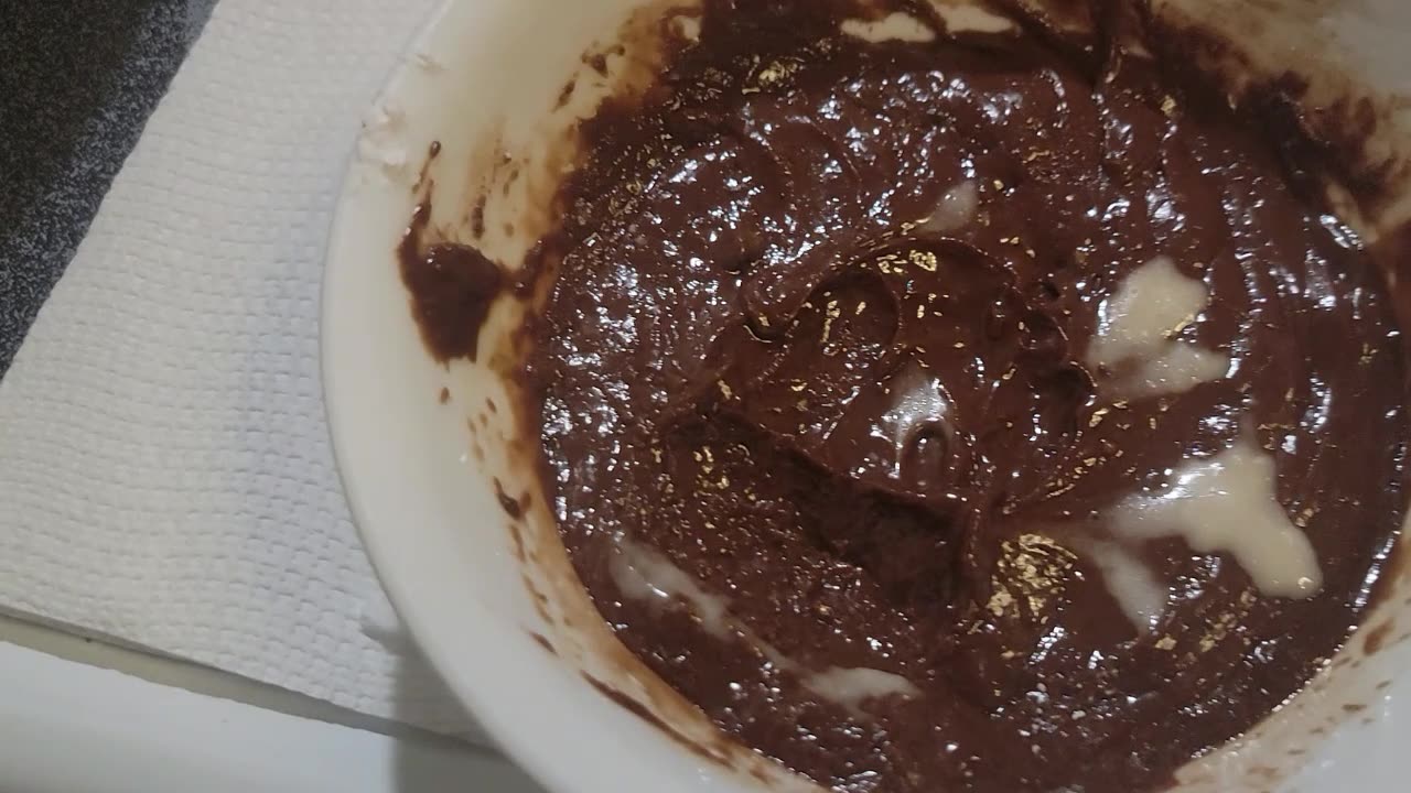 MAKING HOMEMADE DOUGHNUTS