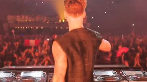 Tomorrowland Weekend