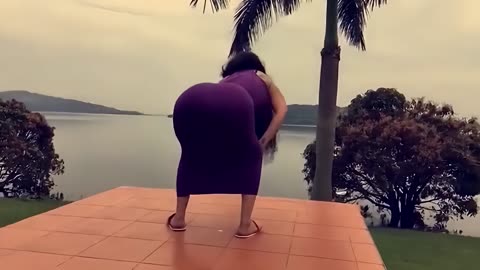 Queen vee bosset