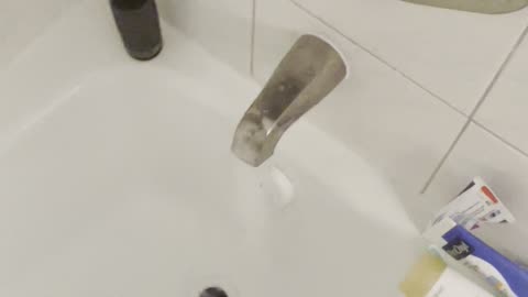 KAILUA VILLAGE 104 - TUB DRAINING PROPERLY