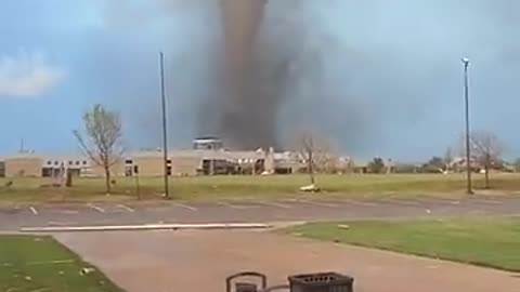 Incredible: Andover, KS tornado video, April 29, 2022 (Courtesy: Dave Jackson)