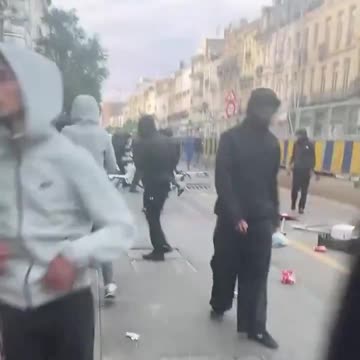 🚨🇧🇪 BREAKING NEWS Migrant gangs riot in Brussels. Migrants continue to destroy the entire city.