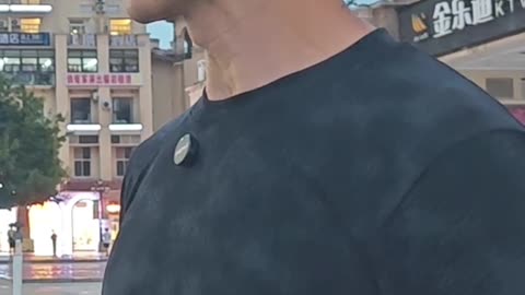 We Asked Strangers This Question… The Answers Were Shocking 😳 我们问了陌生人这个问题……答案令人震惊😳