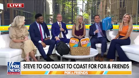 Steve Doocy makes announcement on 'Fox & Friends'