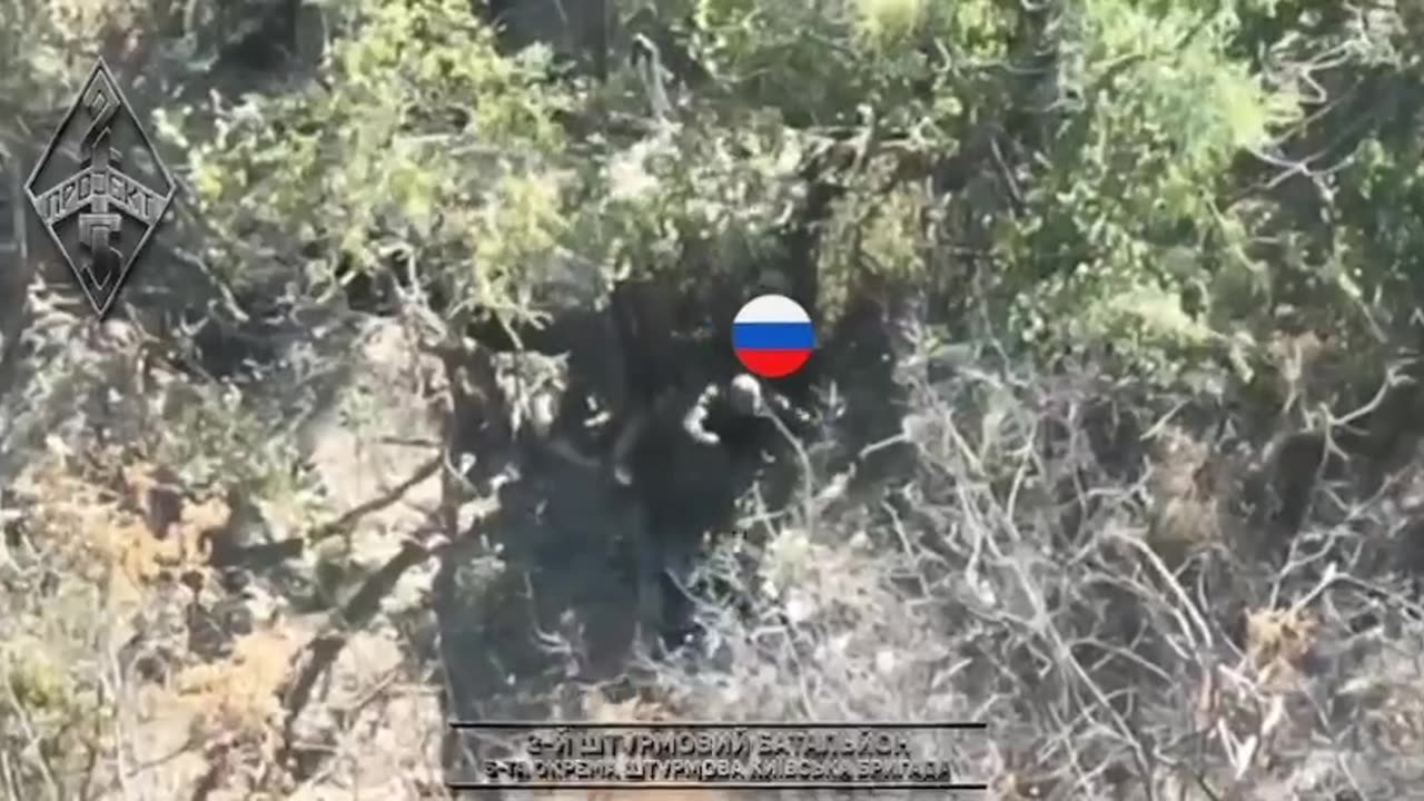 Soldiers of the 2nd battalion of the 5th OSH Brigade during the assault destroyed