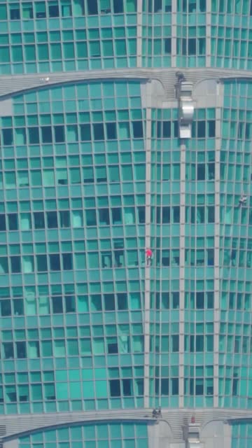 American rock climber Alex Honnald