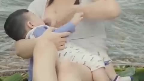 Baby feedin with hot girl big boobs