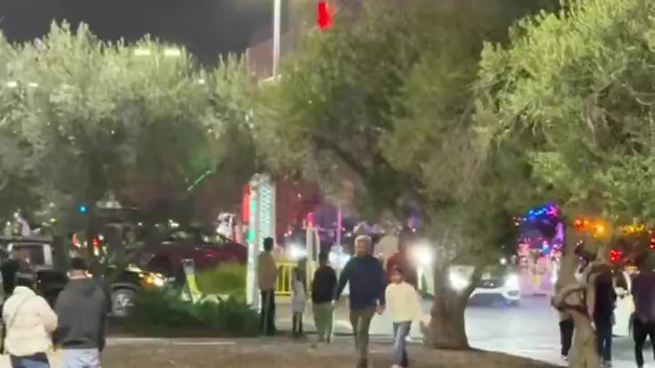 At least one person injured after shooting at Valley Fair Mall in Santa Clara