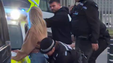 Onlyfans "creator" Bonnie Blue has been arrested.
