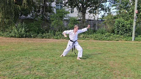 Kenko Kempo Kata | backview | Karate Vitok