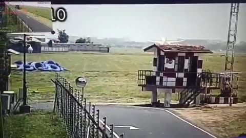 BREAKING: New video shows the Air India plane crash in Ahmedabad, killing over 200 people