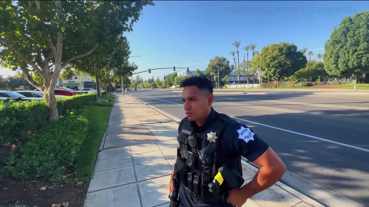 _MUST SEE VIDEO_ MEET MR GHOST - MASTER OF MISDIRECTION (1080p)