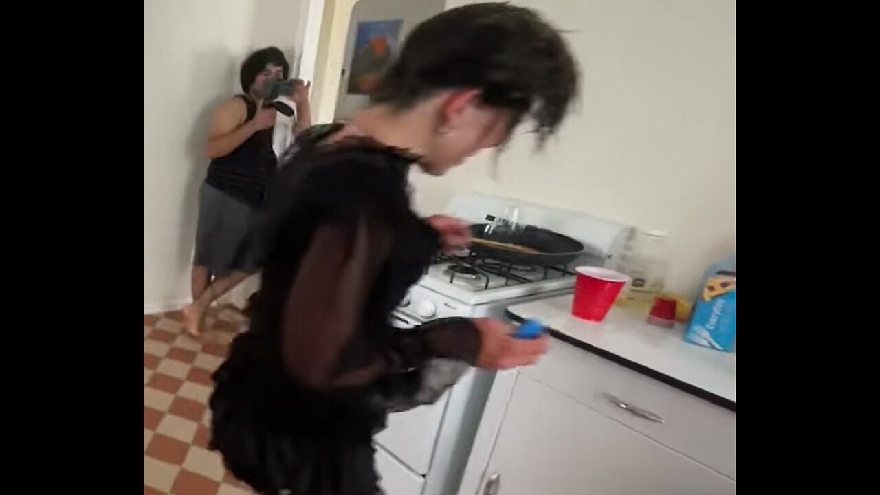 IP2 Stories - Tokyo Trump Recruits Silent Suzy For SpicTank! Coke Reprimanded For Ditching Suzy