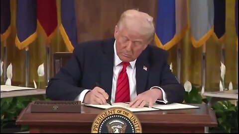 Trump signs EO to end the Dept of Education in front of students