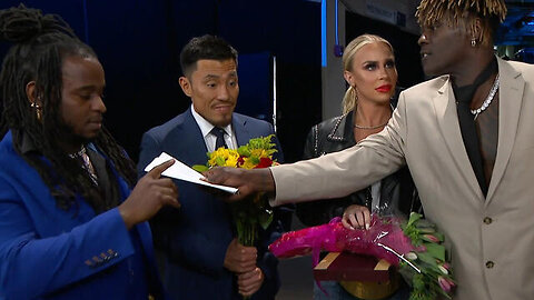 R-Truth attempts to serve Reggie and Akira Tozawa divorce papers: Raw, May 9, 2022 @wwefree ​