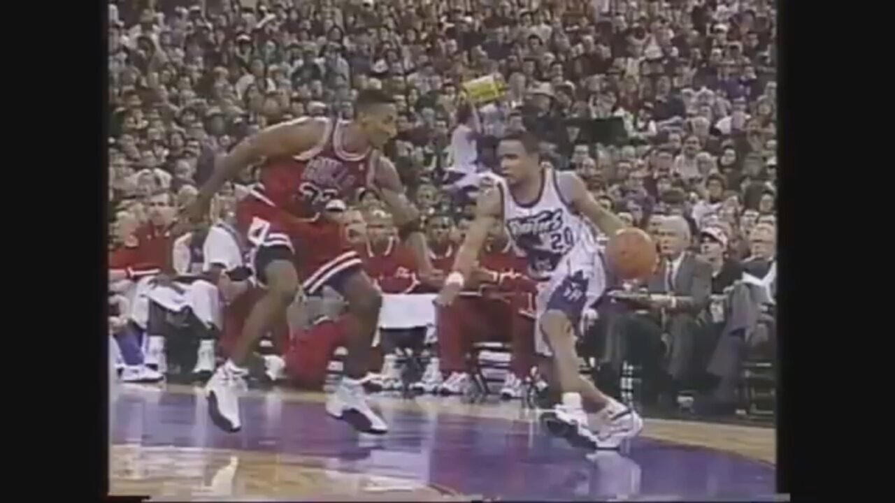 Damon Stoudamire 31 Points 13 Ast 3 Stl Vs. Bulls, 1996-97.