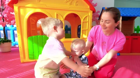 Oliver and Adam - Let_s Buckle Up Story _ Car Safety for Kids