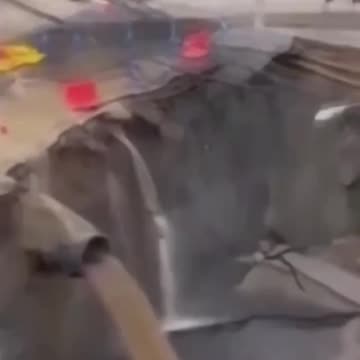 In Thailand's capital Bangkok, a large-scale road collapse occurred, burying parts of a busy street