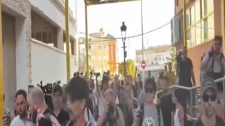 Spanish patriots are fed up with constant lies of corrupt far-left journalists.