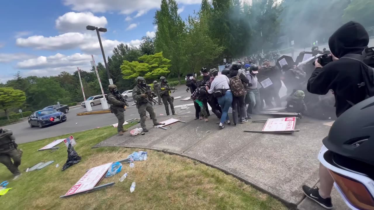 Antifa gets their butts kicked by DHS officers in Washington