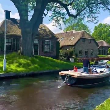 Giethoorn, the Dutch Venice