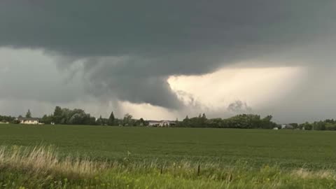 Funnel clouds, golf ball-sized hail reported in Manitoba-ECCC