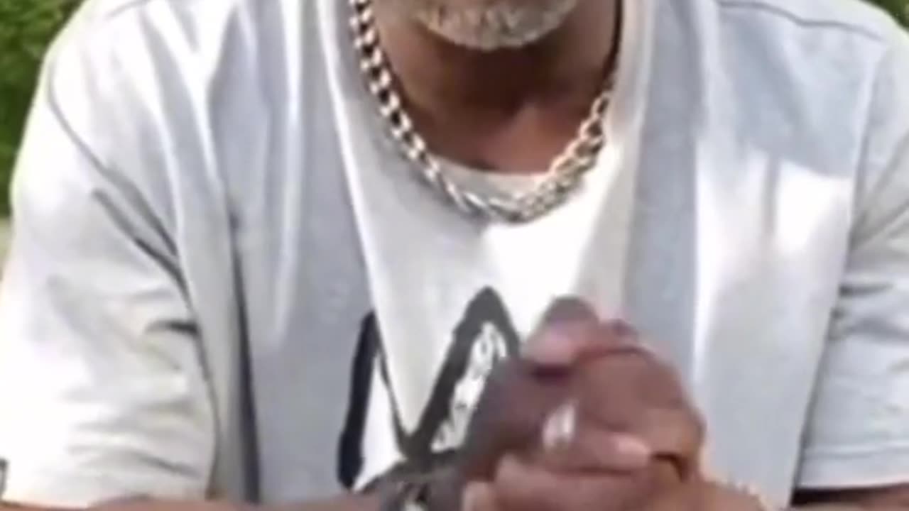 DMX Shows His Audience How To Surrender To Jesus