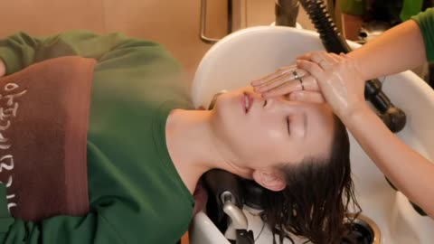 DIY Head Massage and Scalp Spa: Relaxation at Home