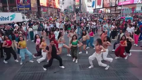 Viral: What Jhumka ? | Times Square Flashmob | SHIAMAK USA