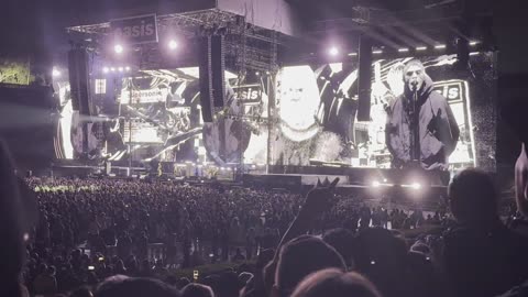 Rock 'n' Roll Star - Oasis Live 25