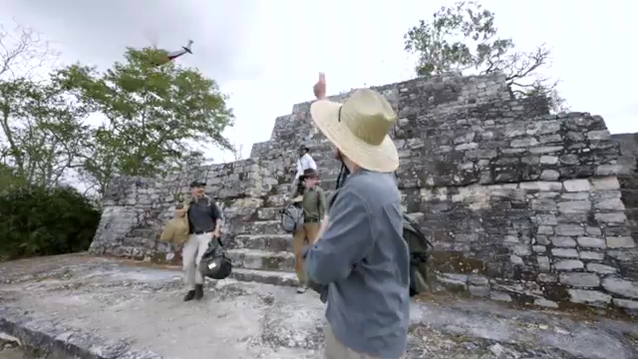 I escaped 2000 old ancient temple