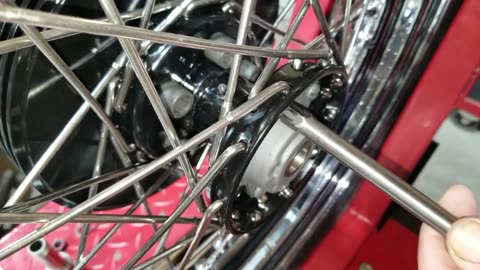 1956 Harley Davidson FLH restoration Part 7, The wheels, brakes, and bottom end install