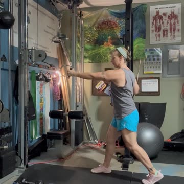 Split Stance, Mid Pull Cable Machine